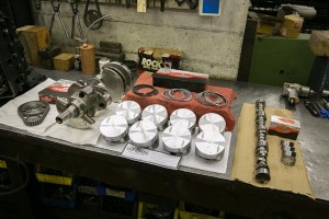 gas-automobile-engine-rebuild-camshaft-pistons-timing-chain-gears-rings-crankshaft